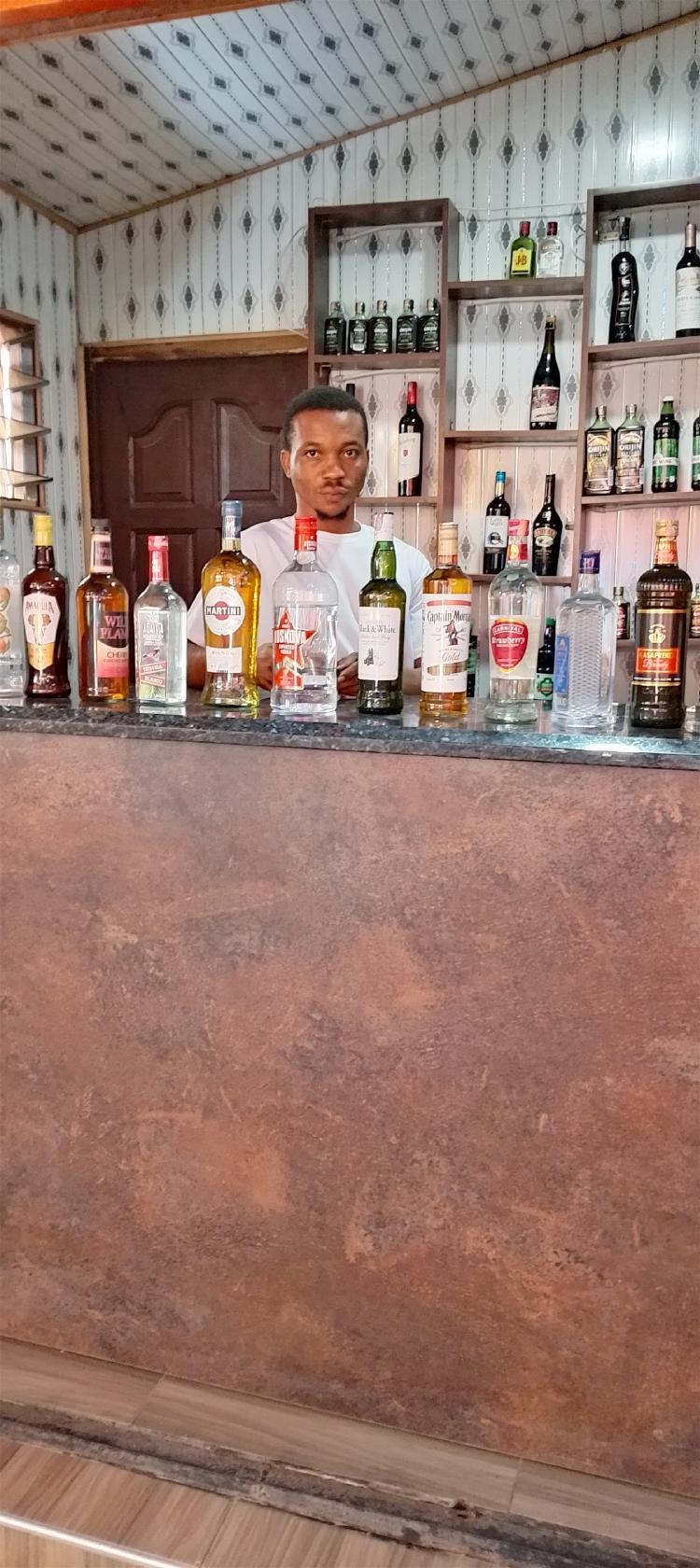MuncHoS Bar & Restaurant