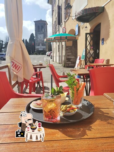 Platti al Bar Mattone