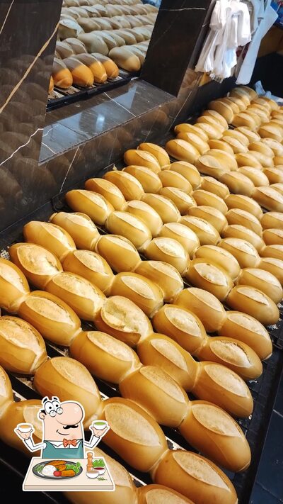 Comida em Padaria do Lu